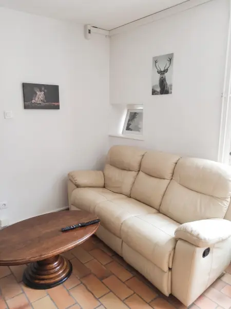 Appartement 70 m² rénové en 2022 à Nevy-sur-Seille, entrée privée : photo 3