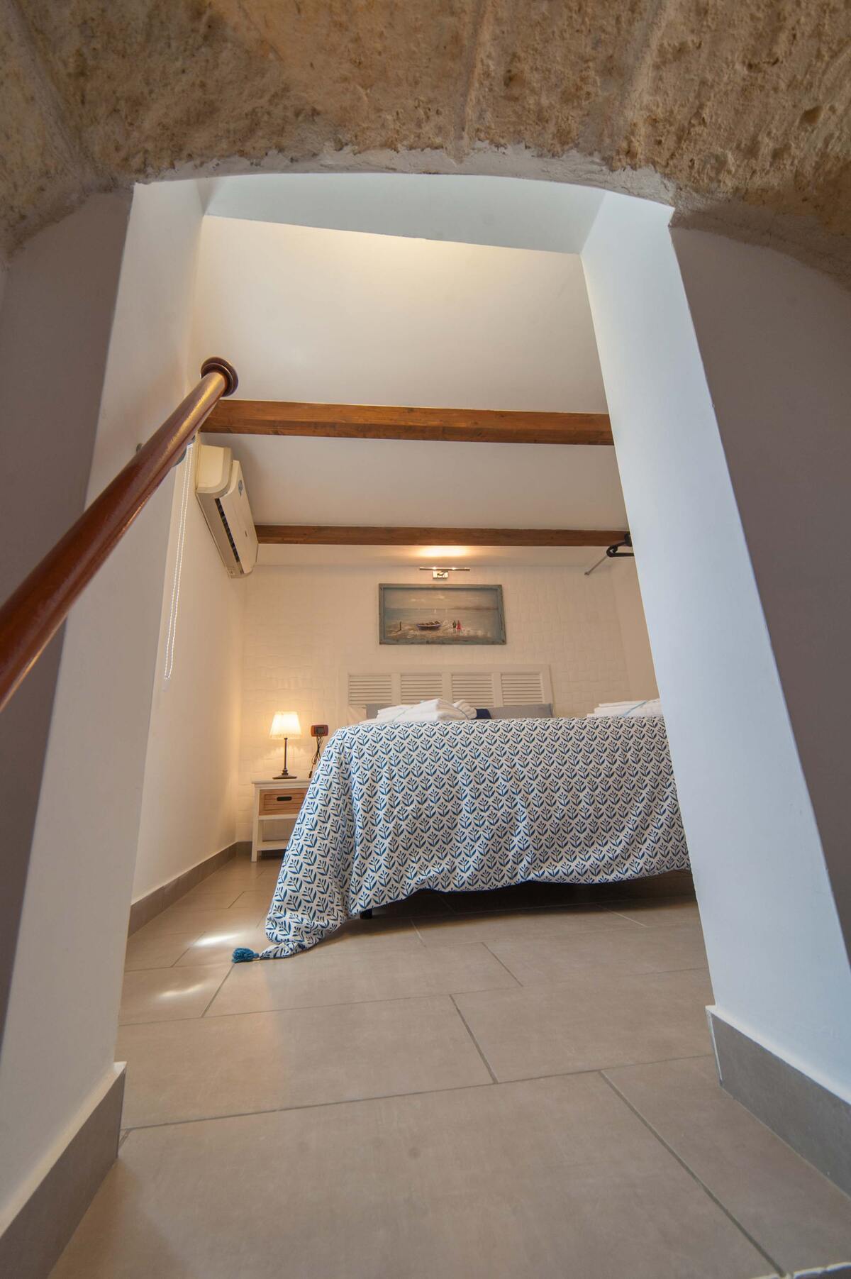 Appartement 50m² à Trani, vue ville et balcon - Photo 11