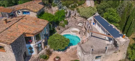 Location villa à Lussan, Villa élégante à Lussan + Piscine privée