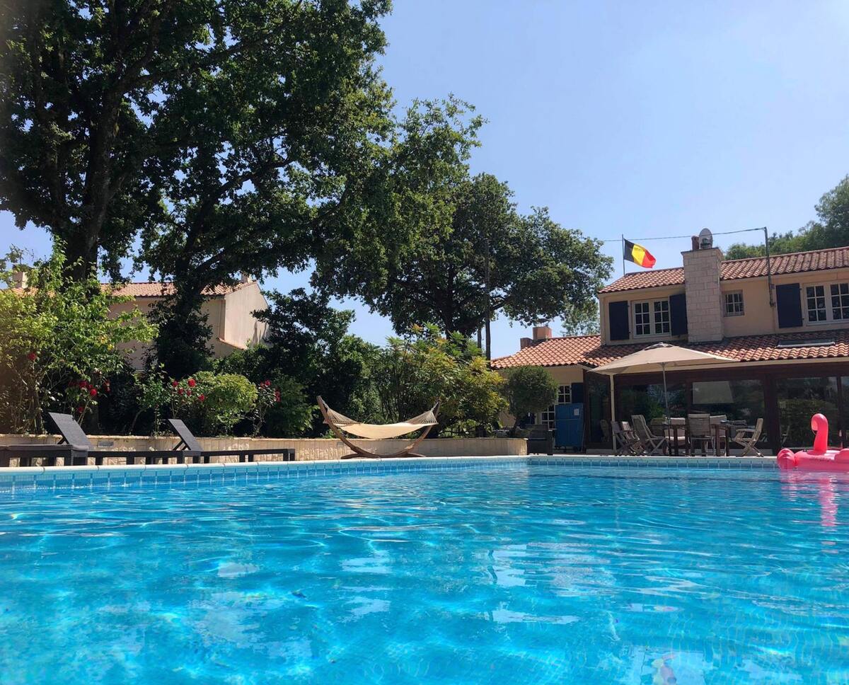 Maison 2 chambres piscine privée à Saint-Georges-de-Pointindoux - Photo 1