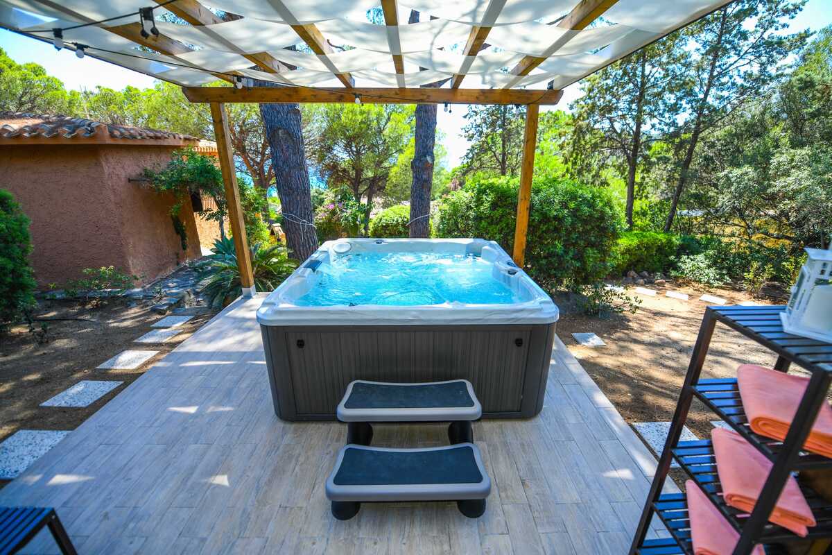 Villa 6 pers. avec jacuzzi et vue mer à Torre Delle Stelle - Photo 2