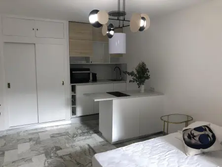 Location appartement à Cannes, Studio contemporain à Cannes avec terrasse et parking - 35 m²