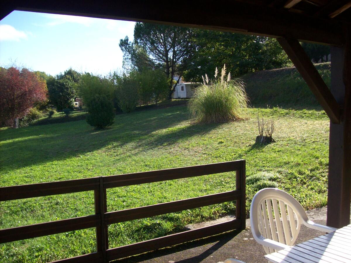 Maison 50 m² avec terrasse et barbecue à Puy-l'Évêque - Photo 3