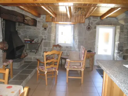 Maison Le Malzieu : 3 chambres, jardin clos et vue montagne : photo 7