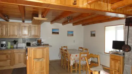 Maison Le Malzieu : 3 chambres, jardin clos et vue montagne : photo 8
