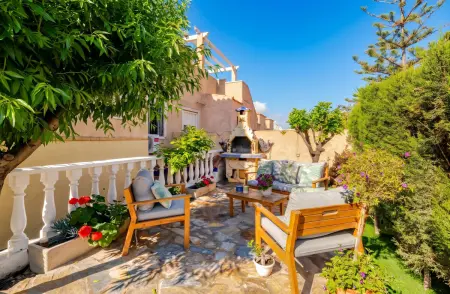 Studio avec piscine partagée et jardin à Torrevieja : photo 2
