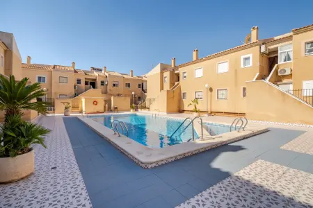 Studio avec piscine partagée et jardin à Torrevieja : photo 13