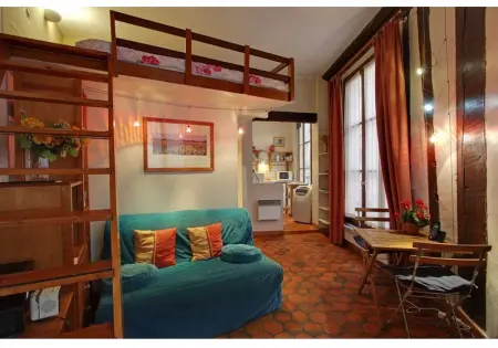 Location appartement à Paris, Studio convivial à Paris, 30 m² avec vue sur la ville