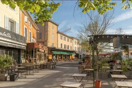 Appartement 50 m² avec parking au cœur de L'Isle-sur-la-Sorgue : photo 9