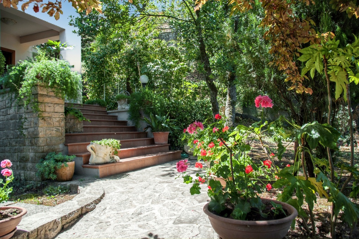 Maison 200 m² à Amelia, 9 personnes, vue lac et jardin - Photo 1