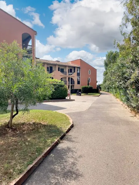 Appartement 2 chambres avec piscine partagée à Canet-en-Roussillon : photo 2