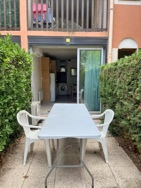 Appartement 2 chambres avec piscine partagée à Canet-en-Roussillon : photo 3