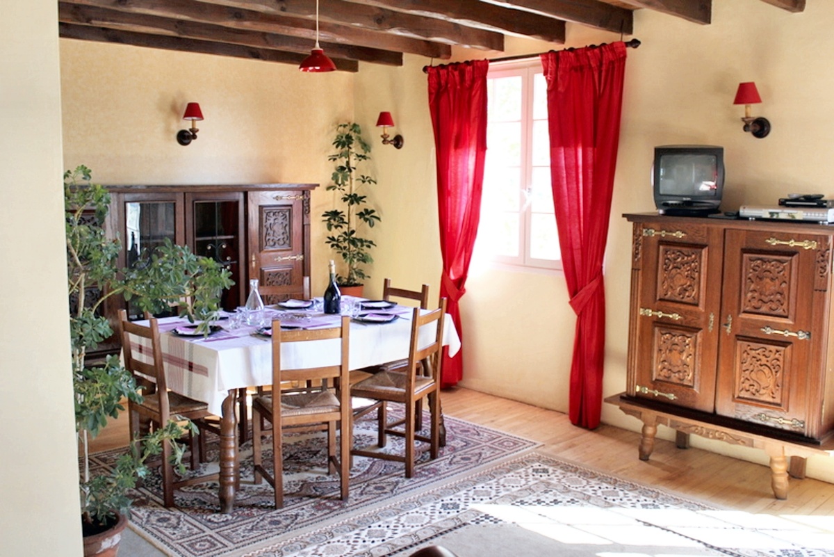 Maison familiale avec piscine partagée et jardin clos à Moissac - Photo 2