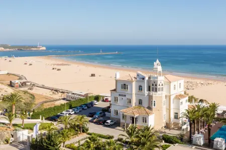 Location appartement à Portimão, Appartement accueillant à Portimão 100 m² vue mer
