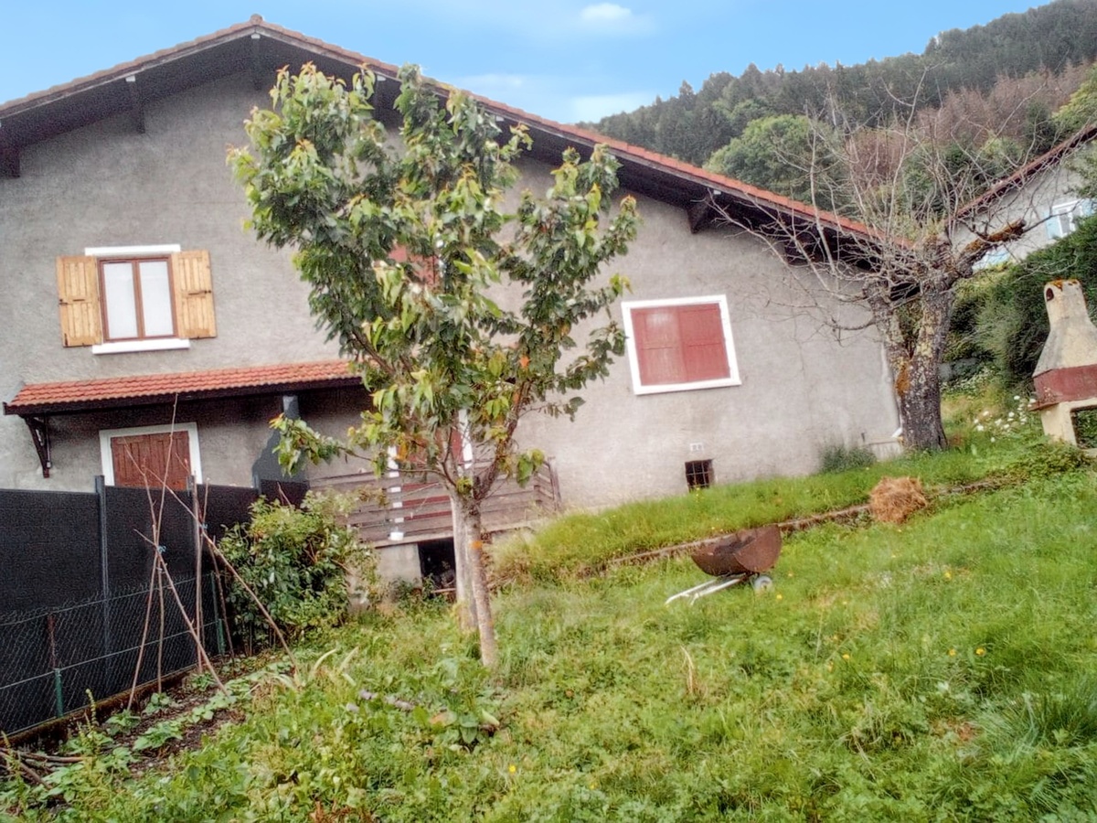 Maison 8 pers. à Sainte-Agnés, jardin clos et parking - Photo 1