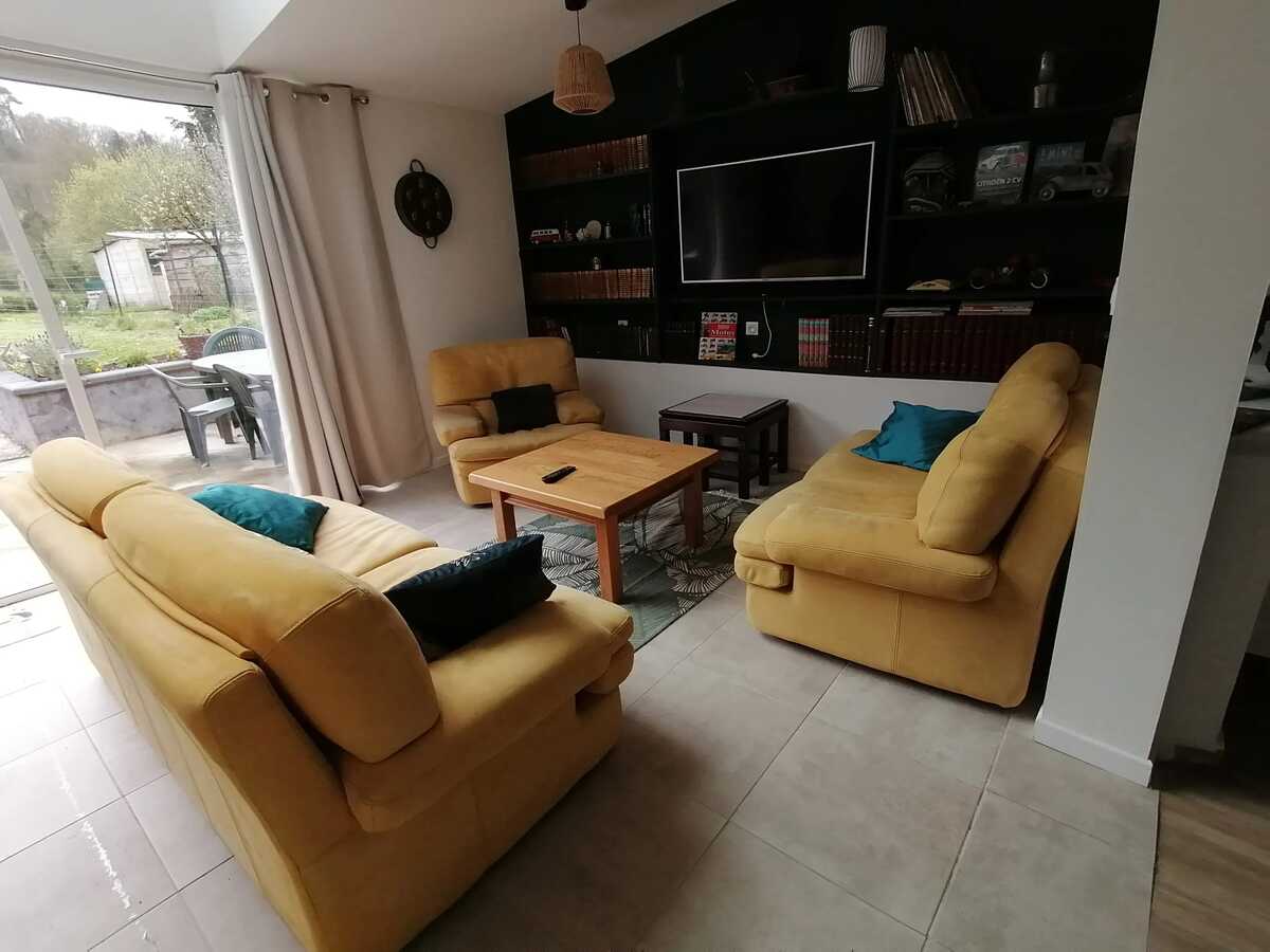 Maison 110 m² avec jardin clôturé à Gavray-sur-Sienne - Photo 2
