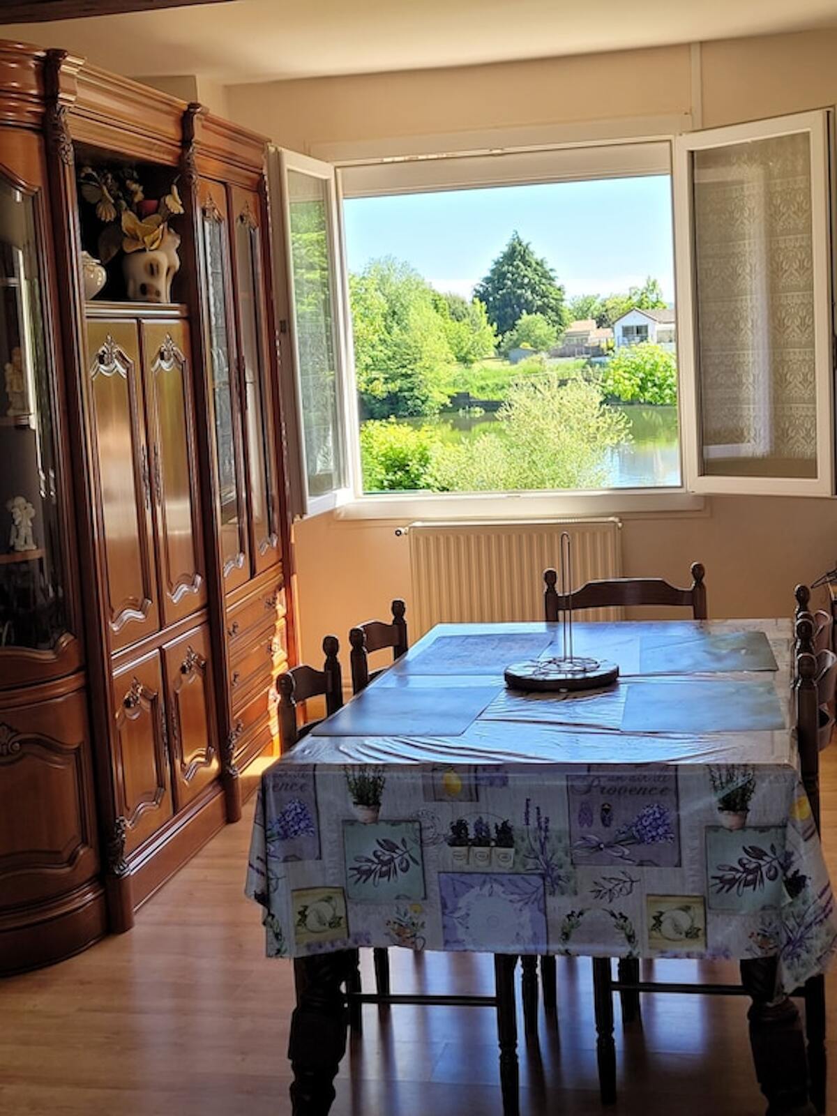 Appartement 80 m² avec jardin, pétanque et hangar à bateaux - Photo 3