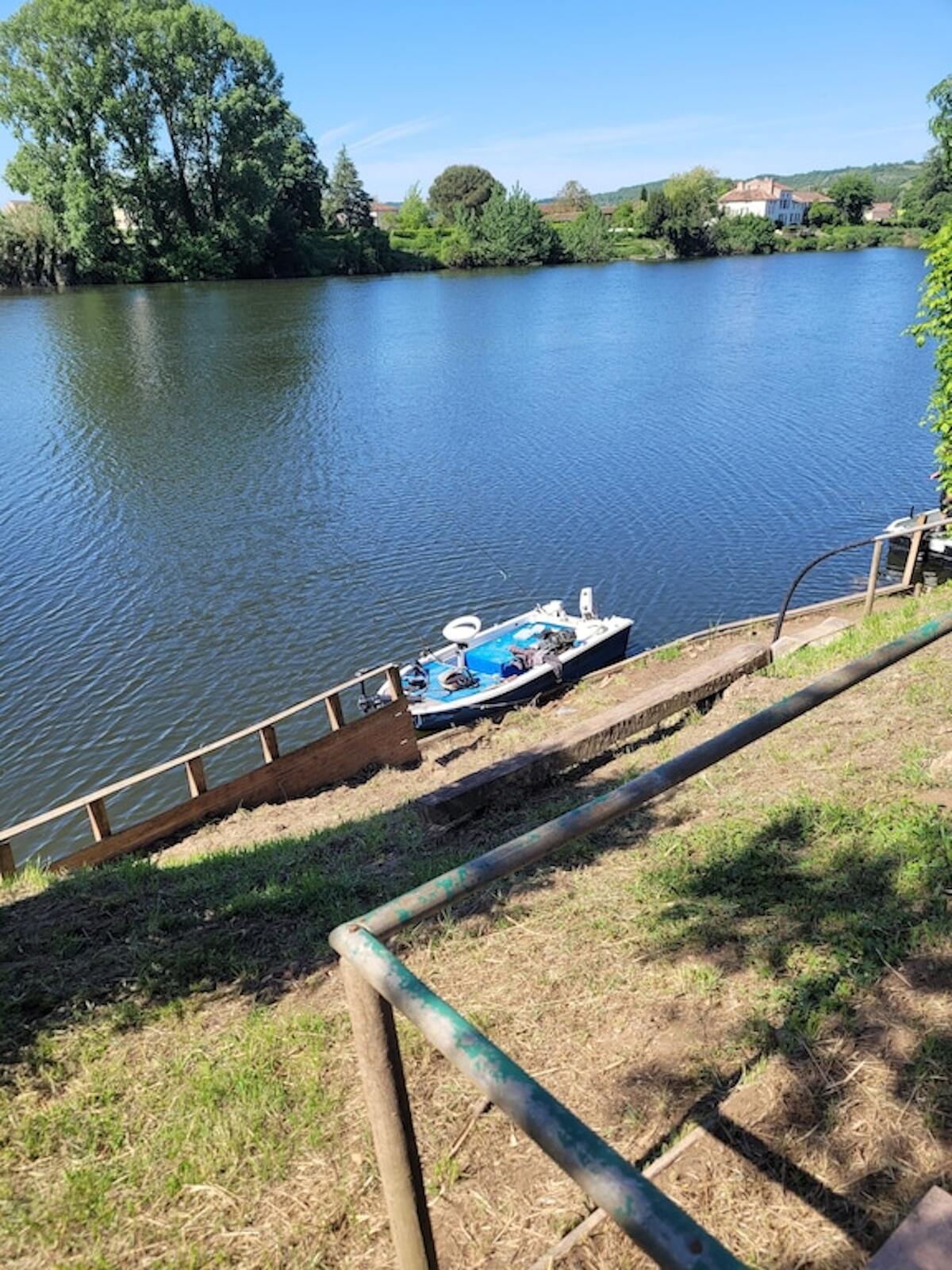 Appartement 80 m² avec jardin, pétanque et hangar à bateaux - Photo 16