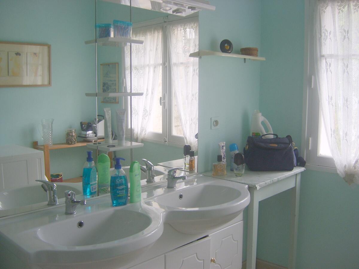 Maison 5 pers. à Lunas, vue montagne et jardin - Photo 7