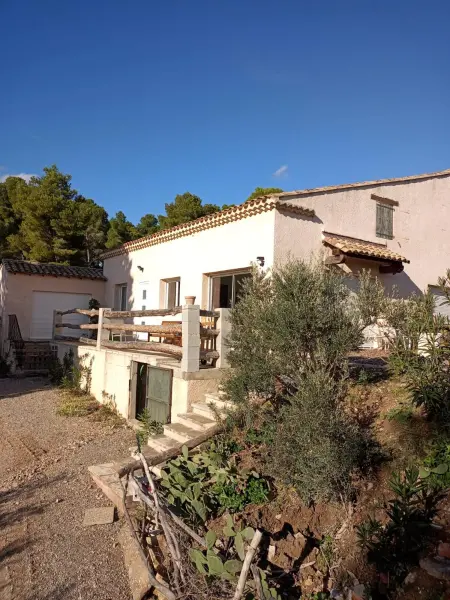 Villa 8 chambres à Mouriès avec piscine privée et vue montagne : photo 2