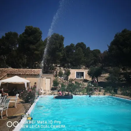 Villa 8 chambres à Mouriès avec piscine privée et vue montagne : photo 5