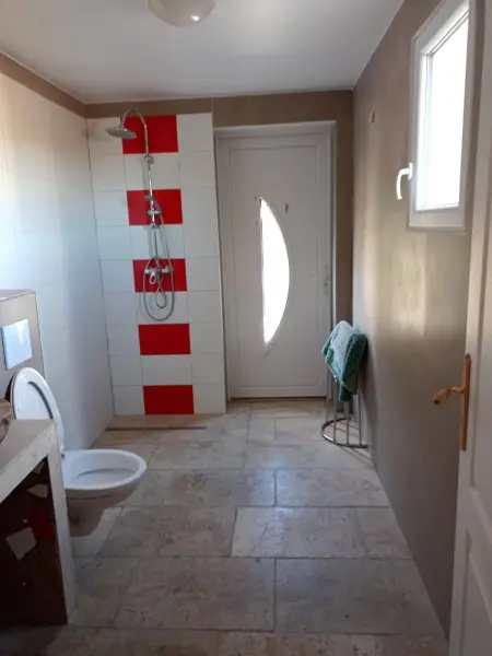 Villa 8 chambres à Mouriès avec piscine privée et vue montagne : photo 21