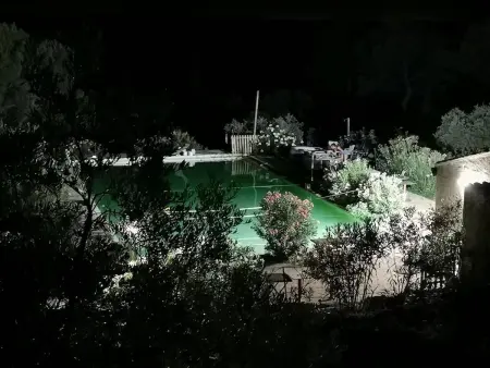 Villa 8 chambres à Mouriès avec piscine privée et vue montagne : photo 22