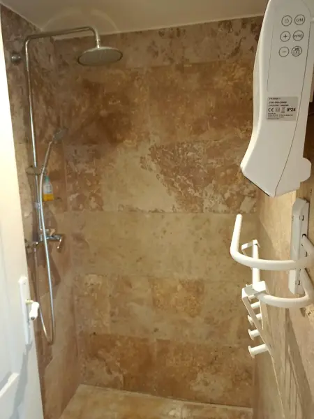 Villa 8 chambres à Mouriès avec piscine privée et vue montagne : photo 52