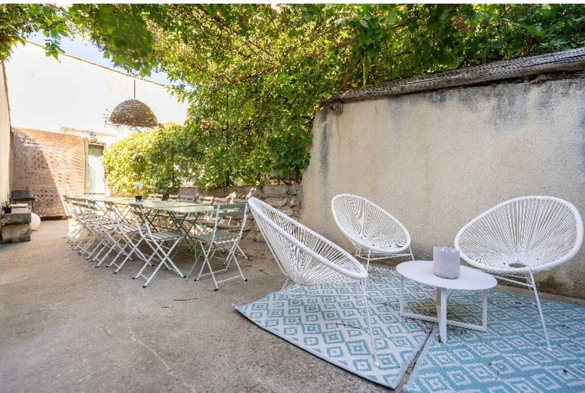 Maison 6 chambres Montfrin, 15 personnes, terrasse - Photo 2