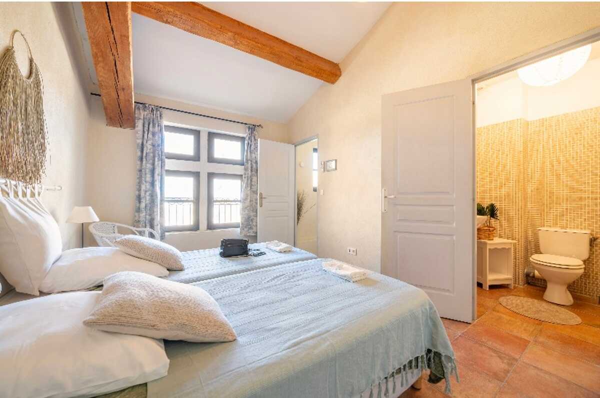 Maison 6 chambres Montfrin, 15 personnes, terrasse - Photo 6