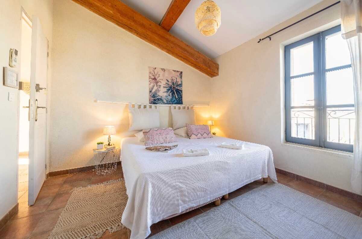 Maison 6 chambres Montfrin, 15 personnes, terrasse - Photo 8