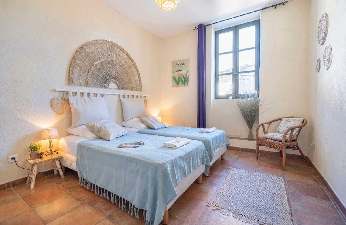 Maison 6 chambres Montfrin, 15 personnes, terrasse - Photo 9