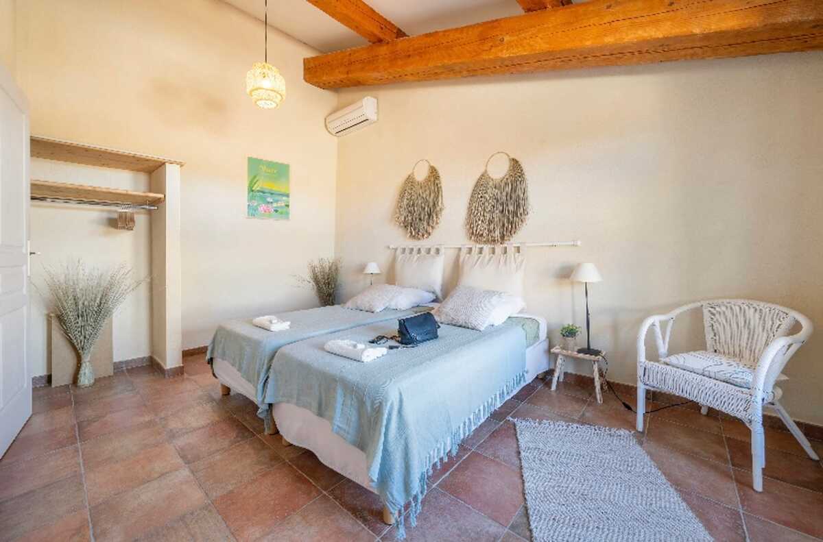 Maison 6 chambres Montfrin, 15 personnes, terrasse - Photo 10