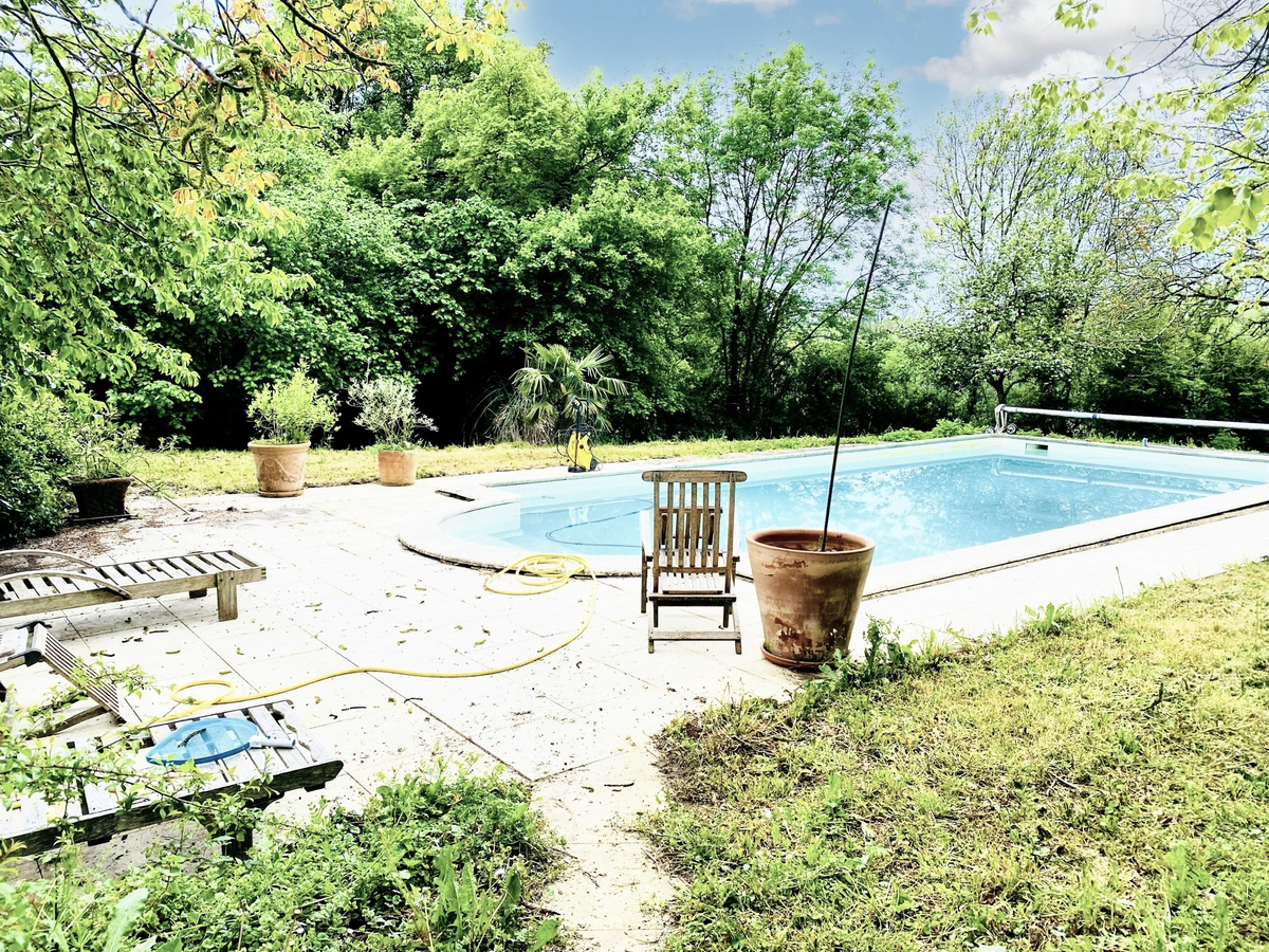Villa 100 m² avec piscine privée à Prailles-La Couarde - Photo 1