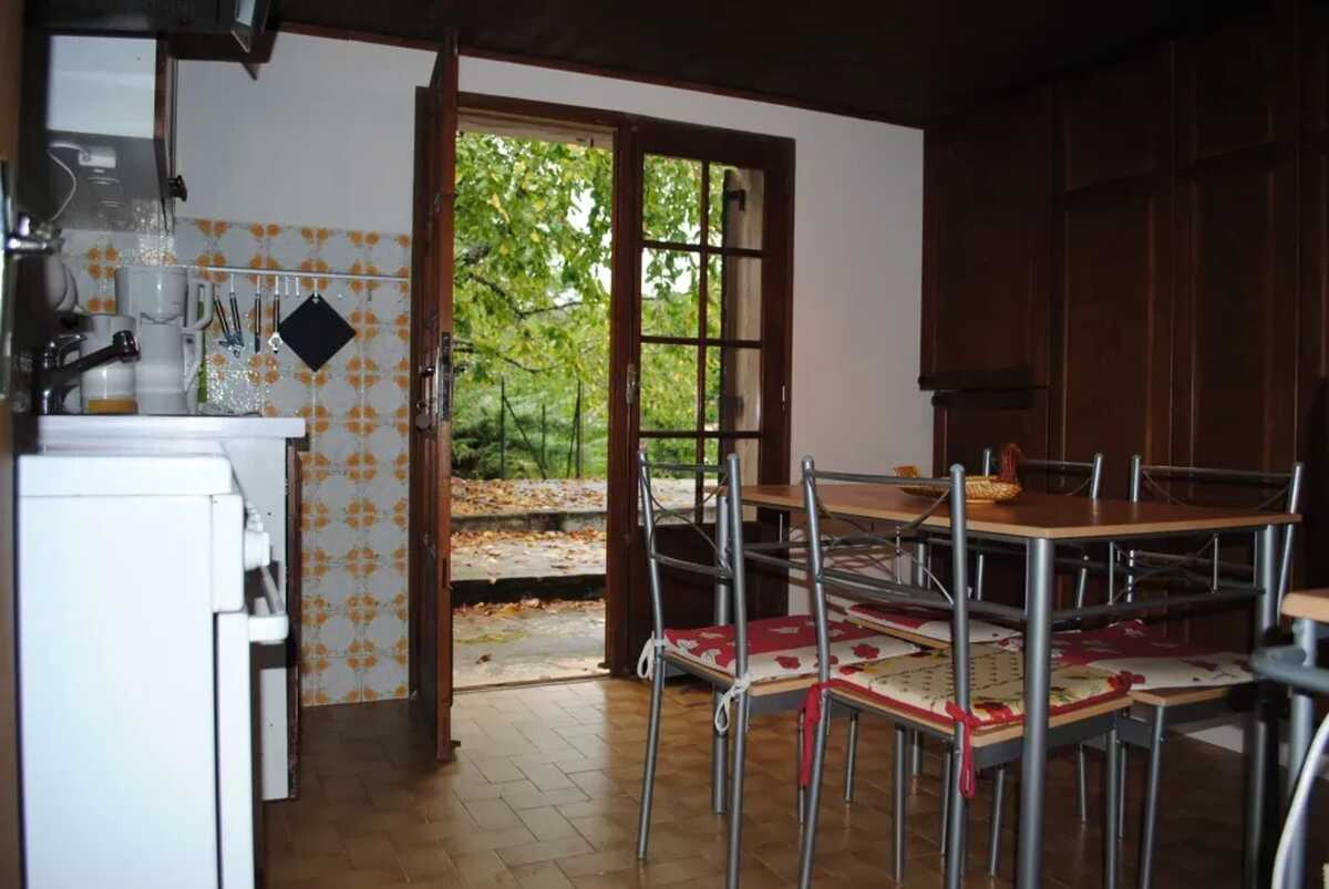 Maison chaleureuse en Pays-de-Belvès avec terrasse et jardin - Photo 9