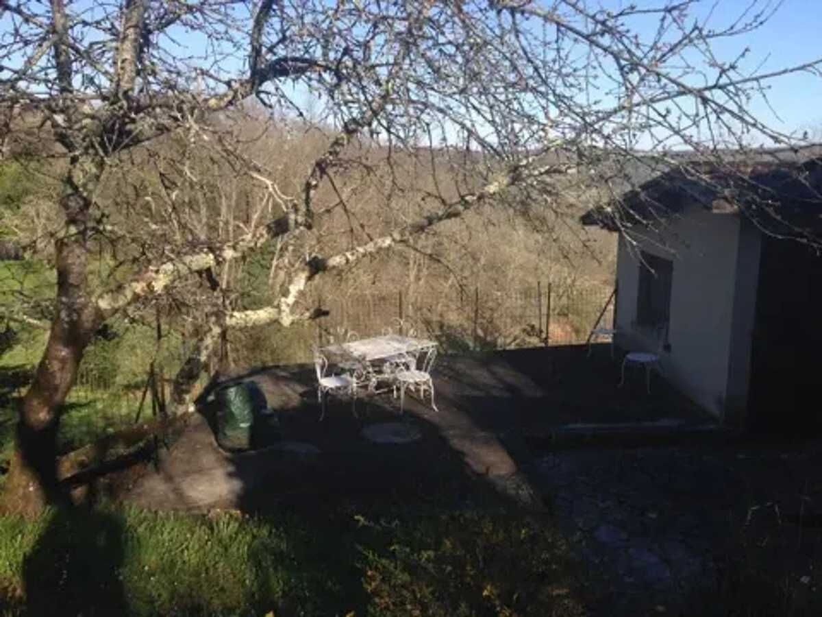 Maison chaleureuse en Pays-de-Belvès avec terrasse et jardin - Photo 14