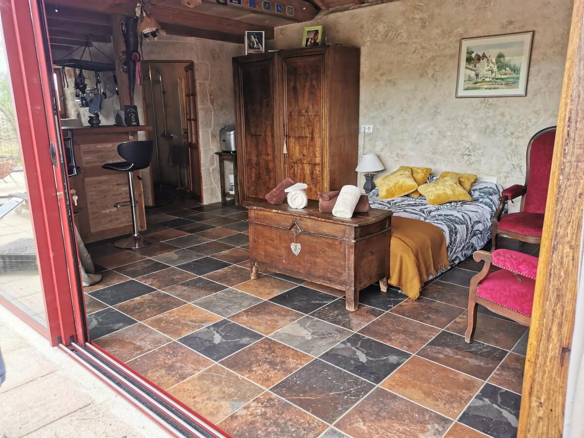 Studio 32 m² à Bio, terrasse avec piscine partagée - Photo 4