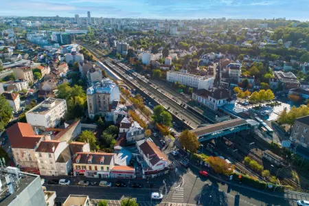Appartement 38 m² à Rosny-sous-Bois avec vue ville et jardin : photo 7