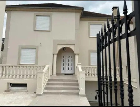 Maison spacieuse avec terrasse à Pontault-Combault - Photo 11