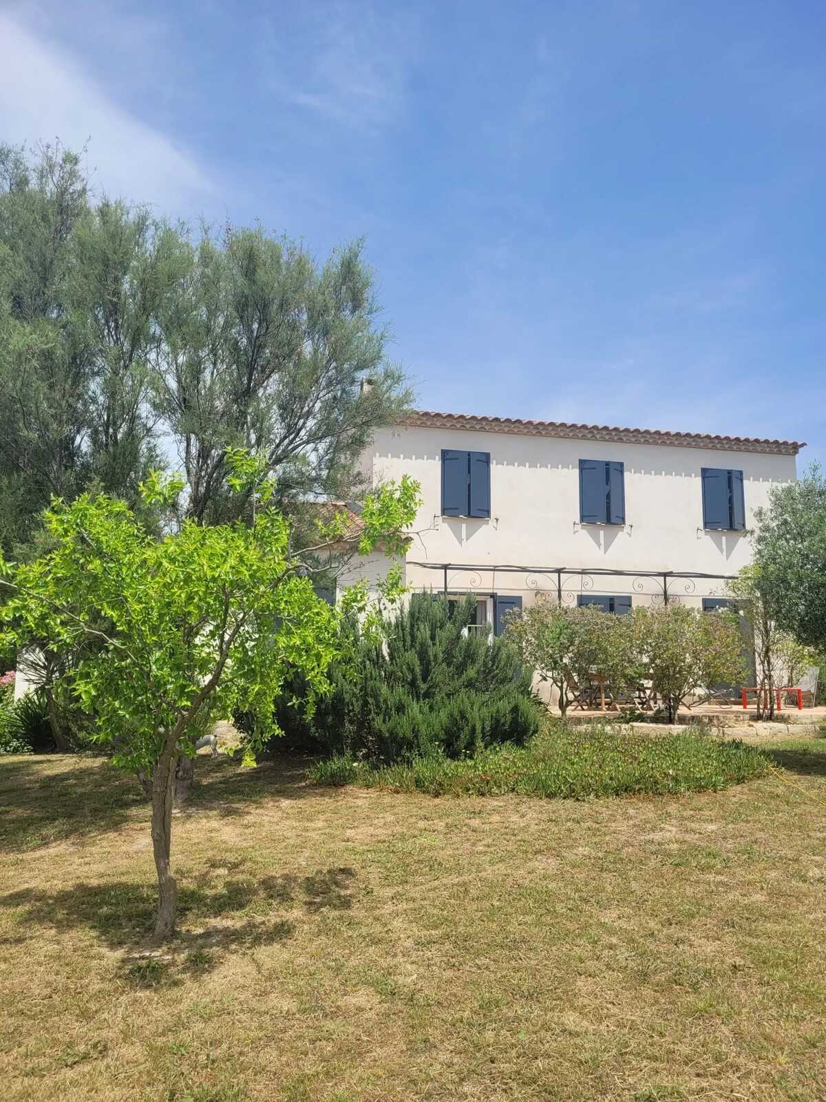 Villa provençale 150 m² à Arles - Piscine privée et jardin - Photo 1