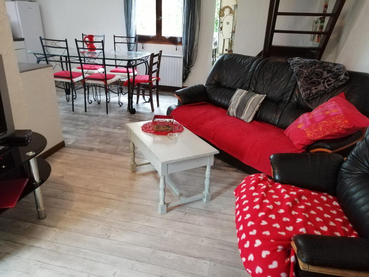 Appartement 6 personnes à Villeneuve, terrasse et jardin - Photo 7