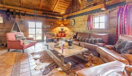 Chalet spacieux à Saint-Nicolas-la-Chapelle avec cheminée - Photo 3