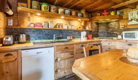 Chalet spacieux à Saint-Nicolas-la-Chapelle avec cheminée - Photo 6