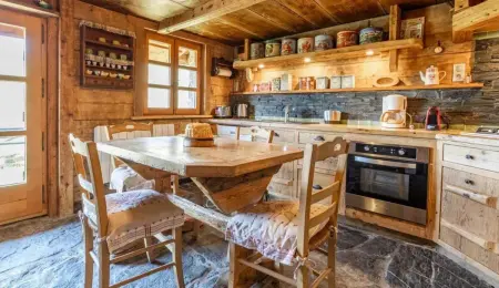 Chalet spacieux à Saint-Nicolas-la-Chapelle avec cheminée - Photo 8