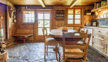 Chalet spacieux à Saint-Nicolas-la-Chapelle avec cheminée - Photo 9