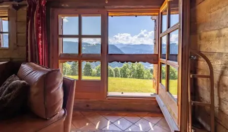 Chalet spacieux à Saint-Nicolas-la-Chapelle avec cheminée - Photo 12