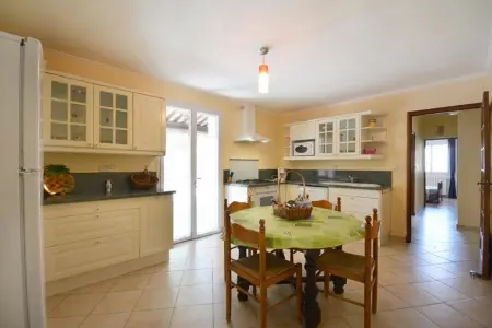 Villa charmante à Saint-Didier avec piscine privée - Photo 3