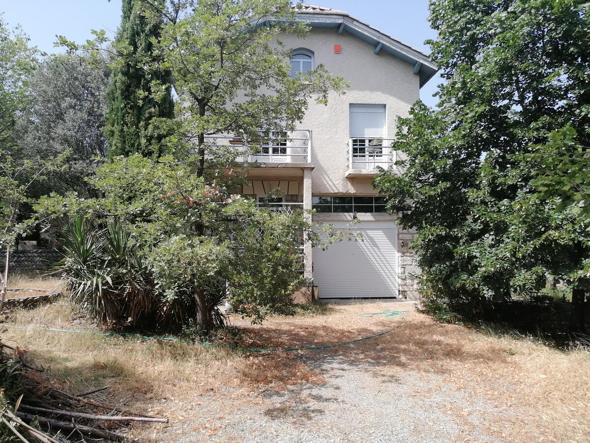 Maison 44 m² à Sisteron, terrasse et jardin clos - Photo 1