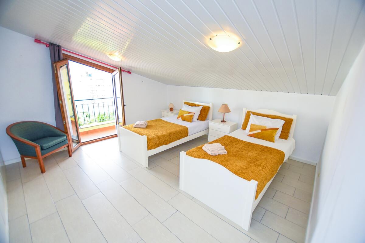 Maison 160 m² à Funchal, vue ville et terrasse barbecue - Photo 18