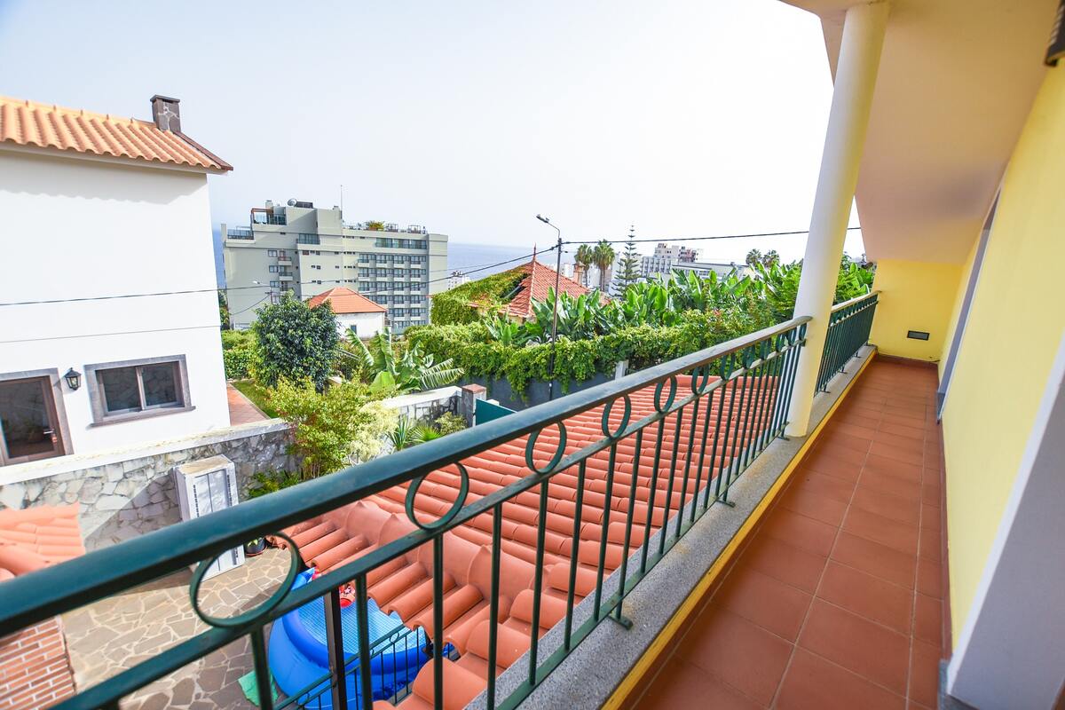 Maison 160 m² à Funchal, vue ville et terrasse barbecue - Photo 30